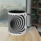 „Deep Spiral“ Designer-Tasse aus der „Black & White“-Kollektion von Taffet.shop, 325 ml